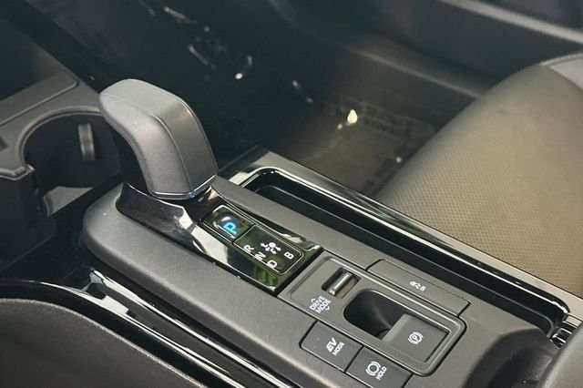Used 2024 Toyota Prius XLE FWD image 24