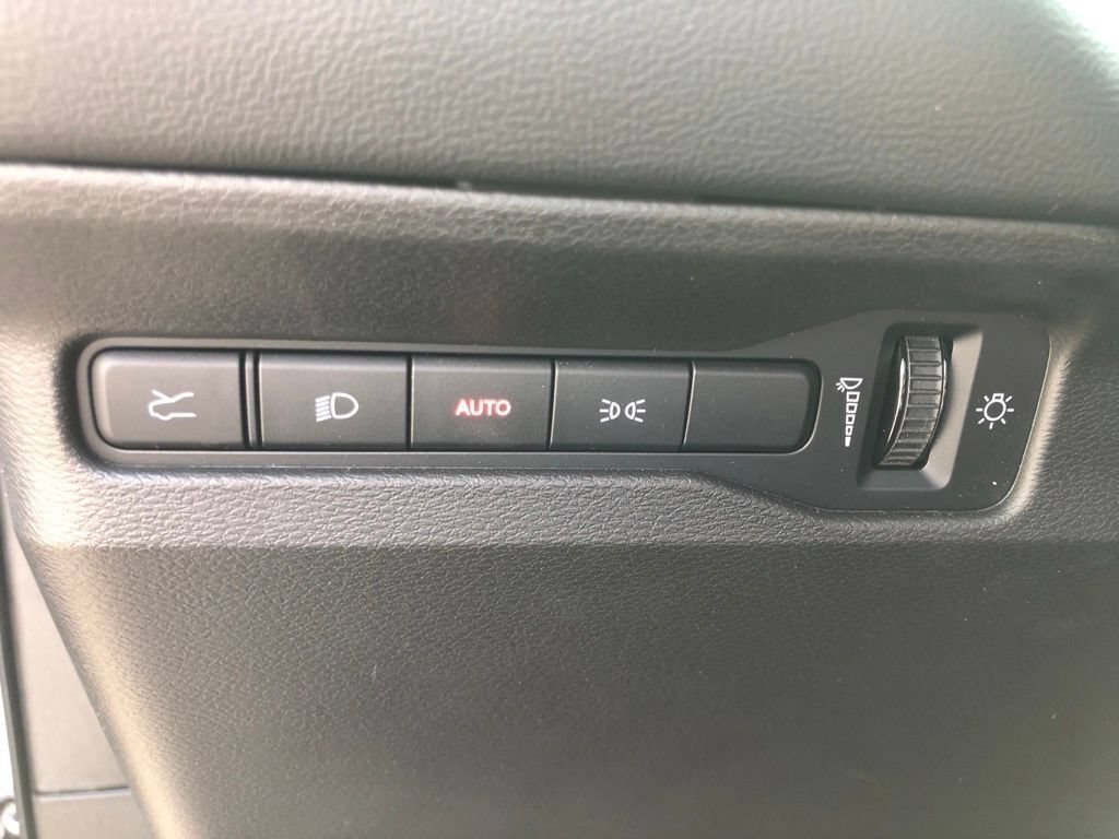 Used 2024 Dodge Charger Daytona Scat Pack w/ Plus Group AWD/4WD image 16