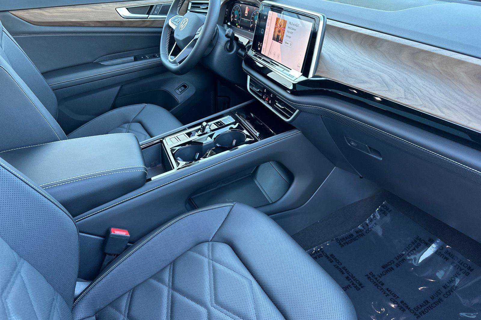 New 2026 Volkswagen Atlas SE image 16