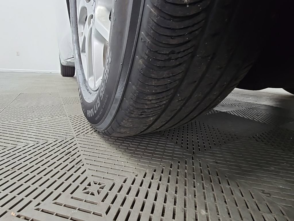 Used 2023 Chrysler Pacifica Touring-L image 42