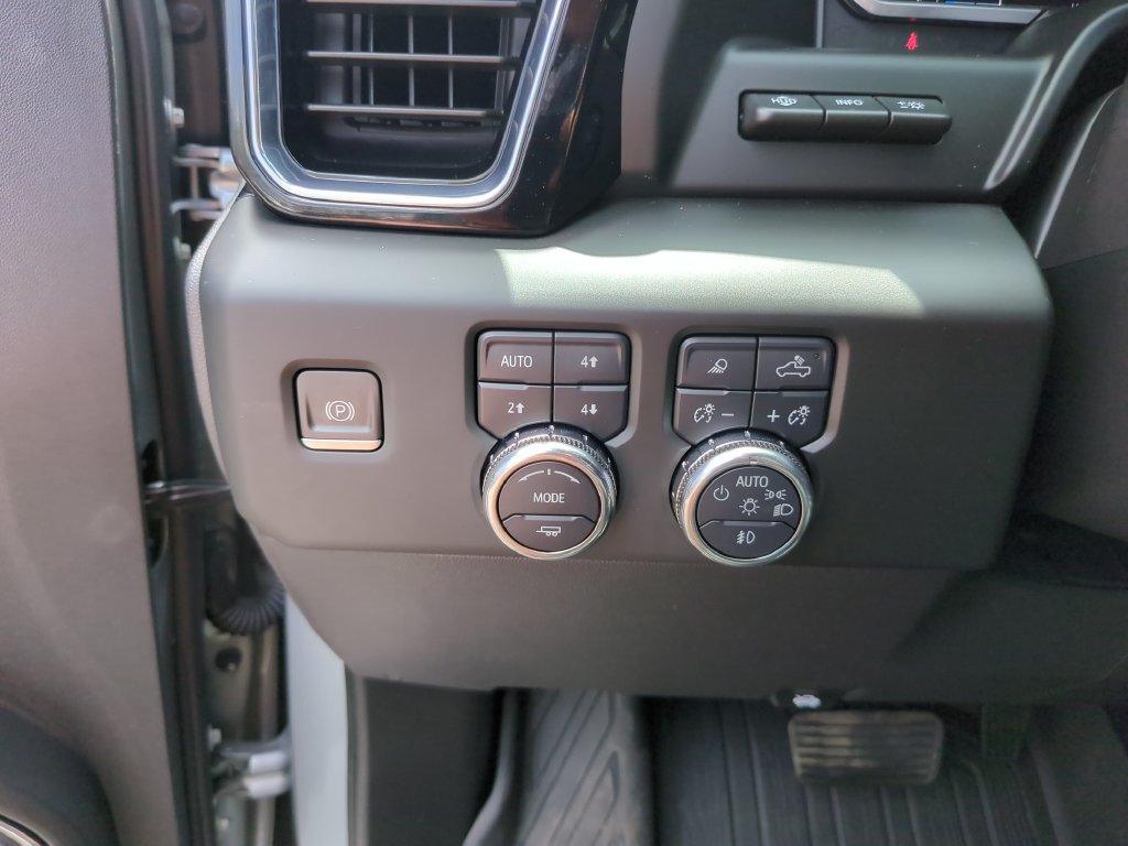 Used 2024 GMC Sierra 1500 Denali w/ Denali Reserve Package AWD/4WD image 30