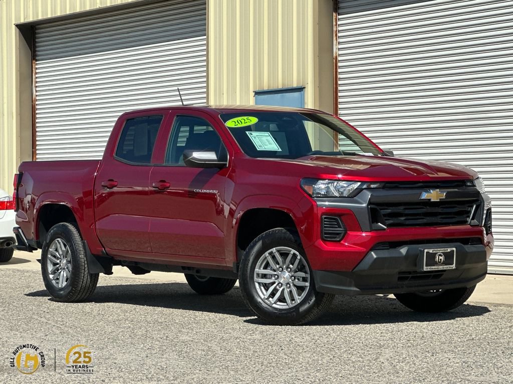 Used 2025 Chevrolet Colorado LT w/ Advanced Trailering Package RWD image 1