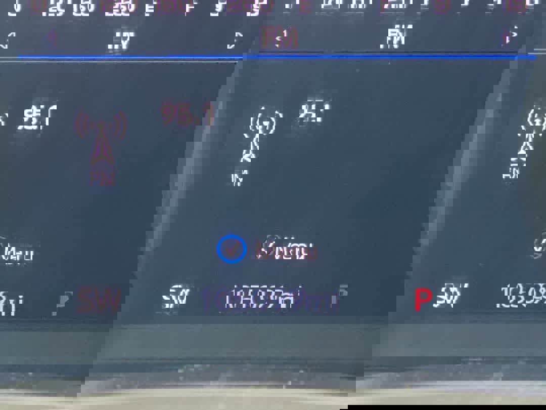 Used 2019 Chevrolet Silverado 1500 High Country w/ Technology Package image 18