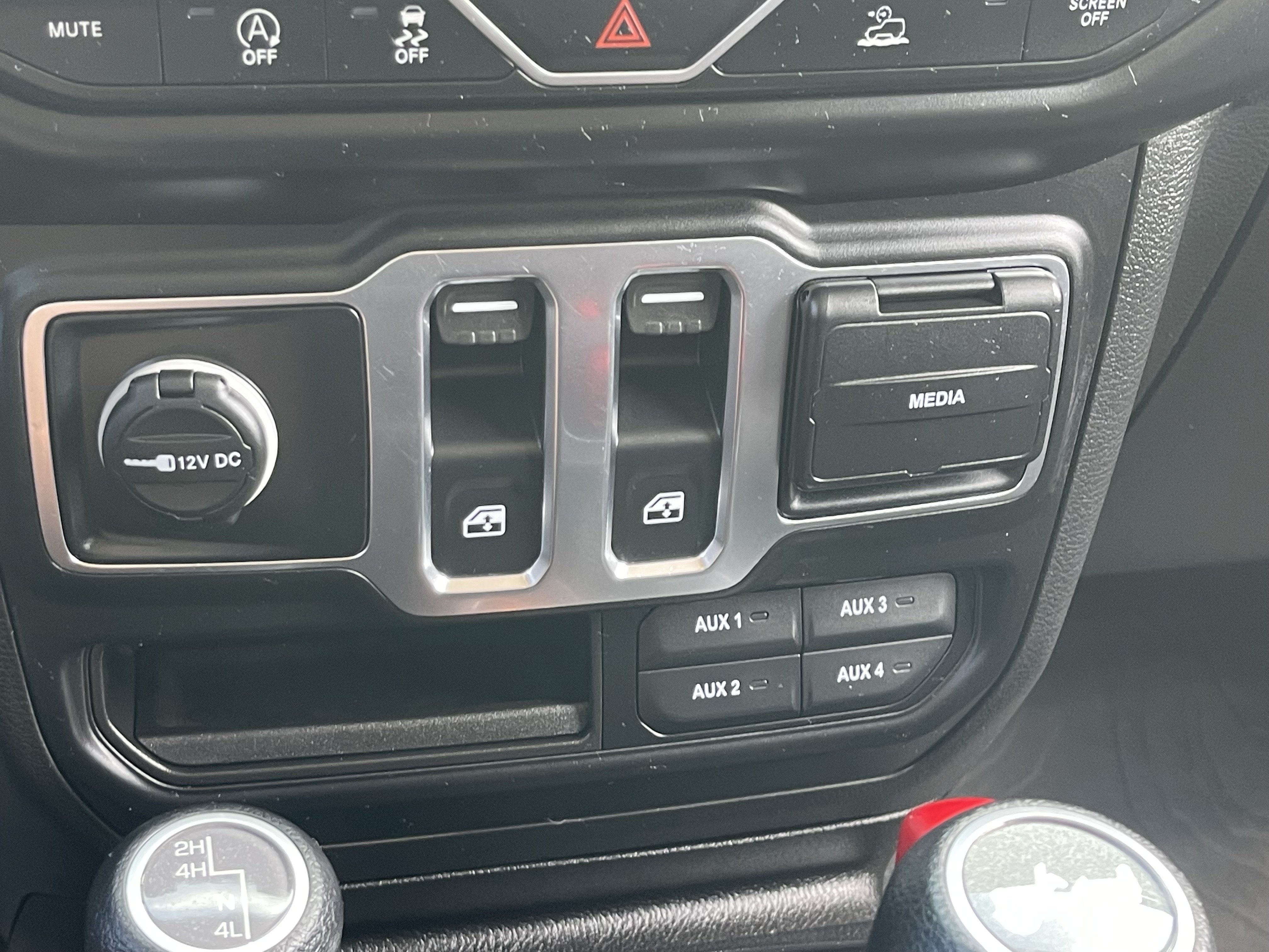 Certified 2023 Jeep Wrangler Sport AWD/4WD image 25