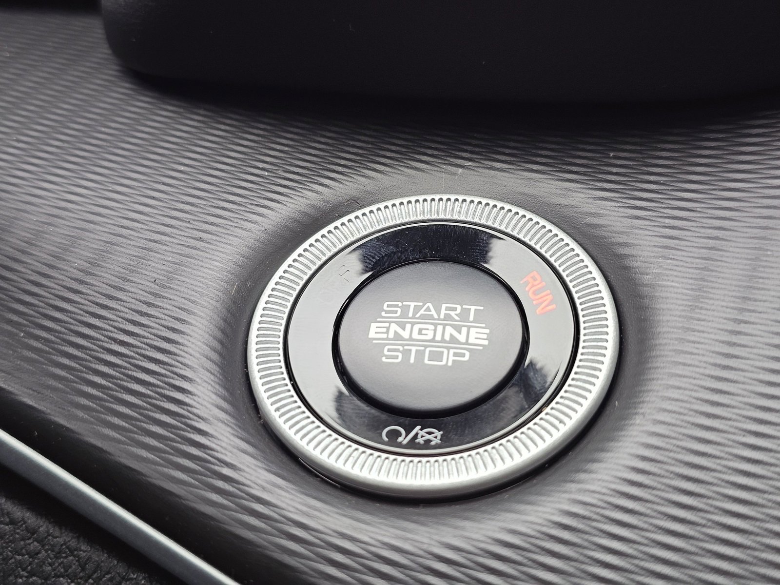 New 2025 Jeep Grand Cherokee L Laredo image 14