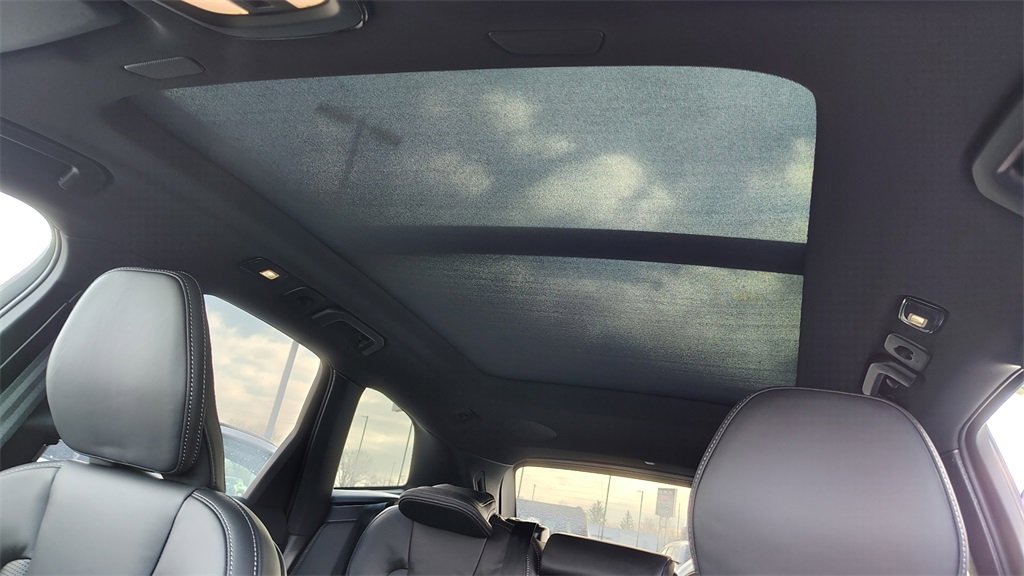 New 2026 Volvo XC60 B5 Ultra w/ Climate Package image 27