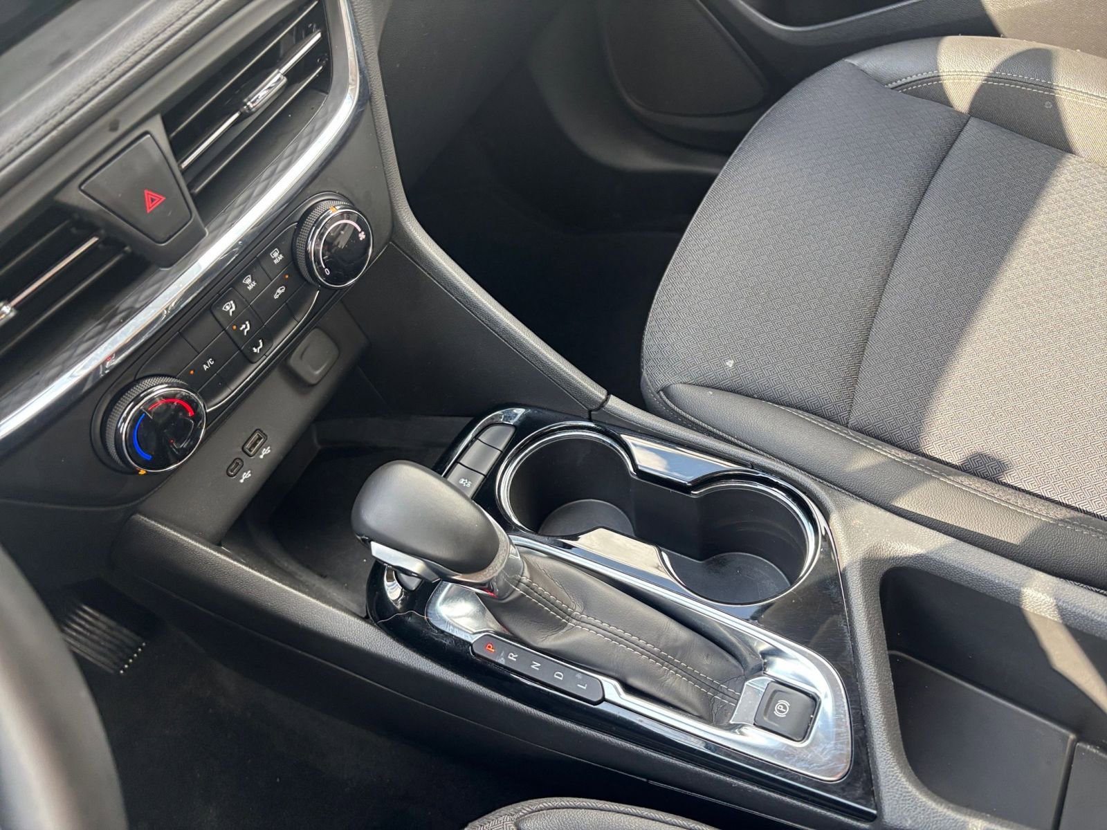 Used 2025 Buick Encore GX Preferred FWD image 40