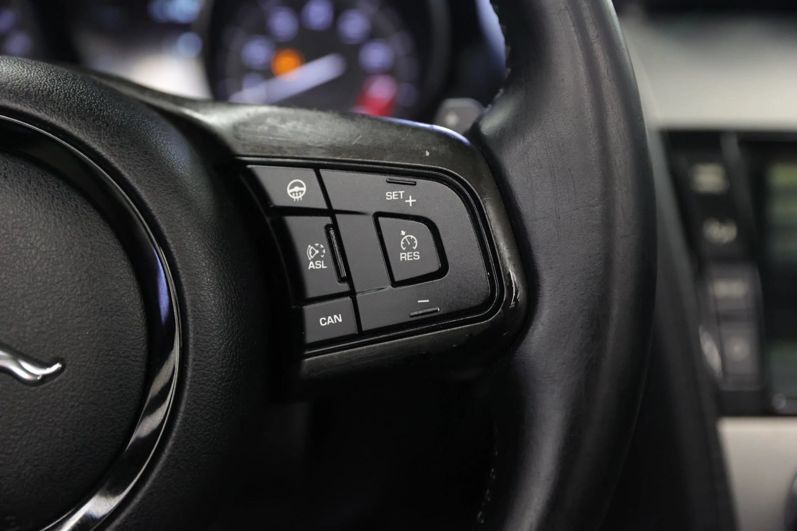 Used 2014 Jaguar F-TYPE Convertible RWD image 26