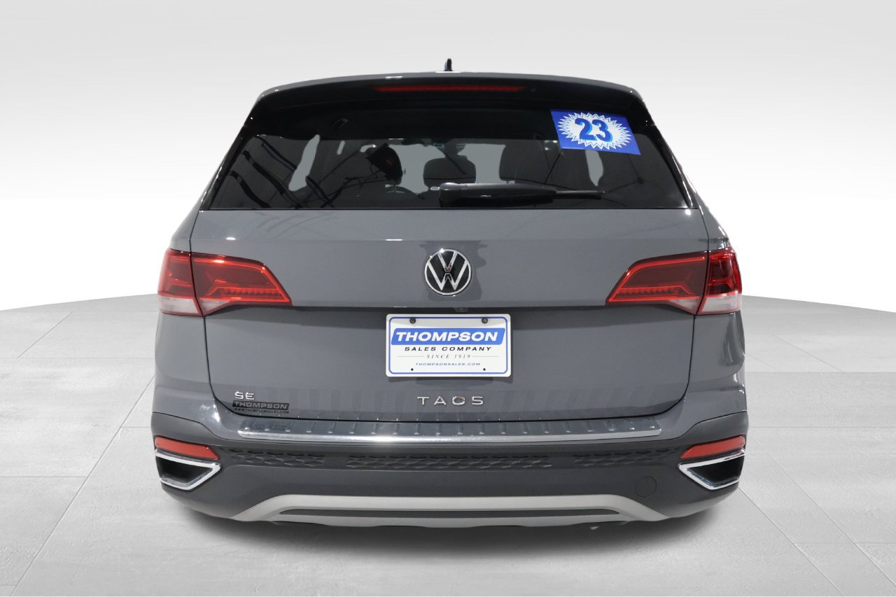 Used 2023 Volkswagen Taos SE FWD image 3