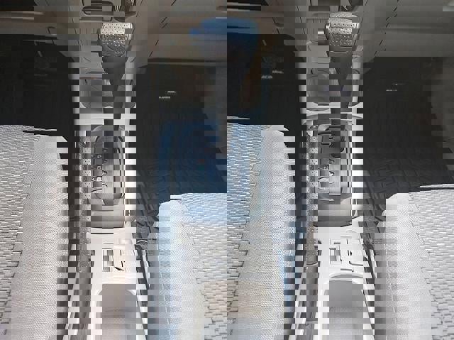 Used 2004 Toyota RAV4 4d SUV FWD AT image 16