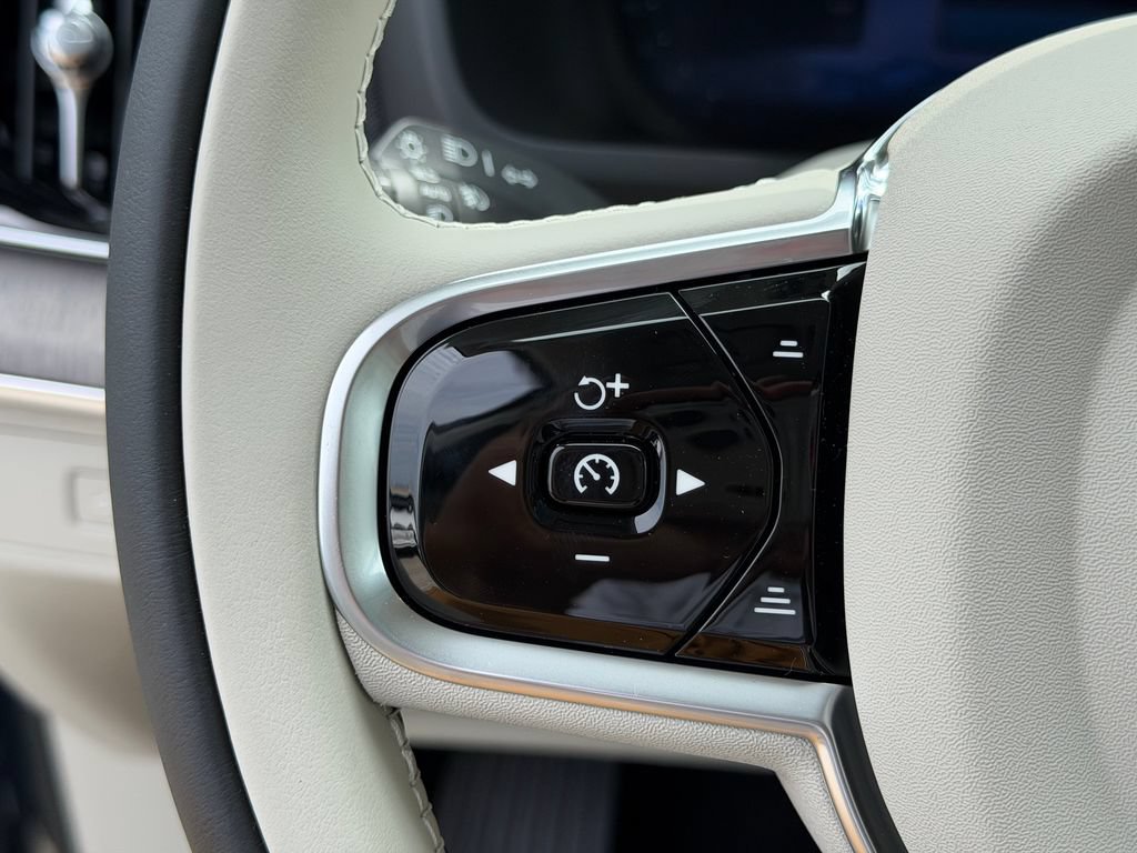 New 2026 Volvo XC90 B6 Ultra w/ Protection Package Premier AWD/4WD image 19