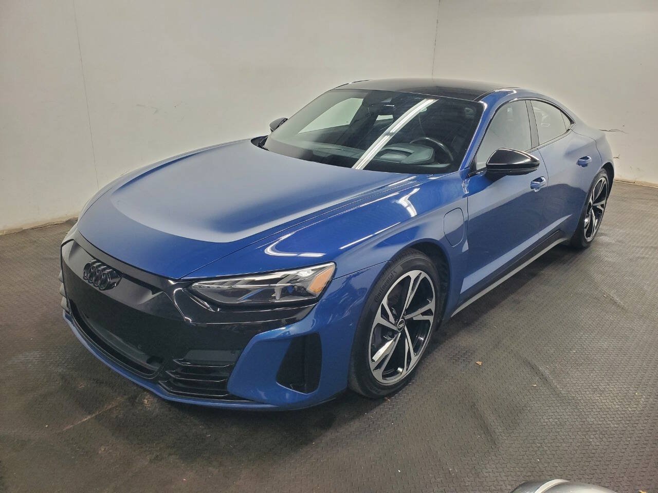 Used 2022 Audi e-tron GT Prestige AWD/4WD image 1