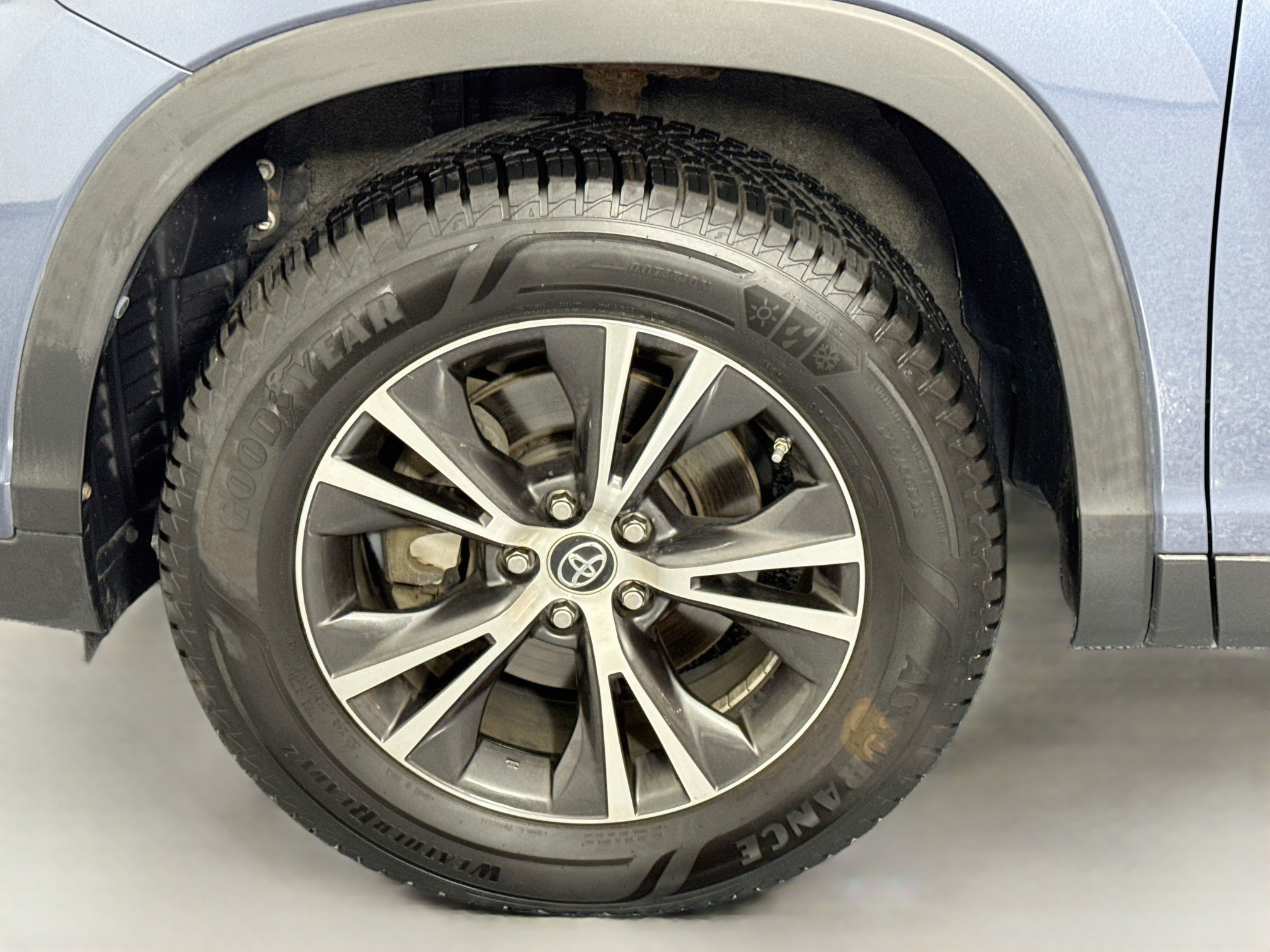 Used 2019 Toyota Highlander LE FWD image 30