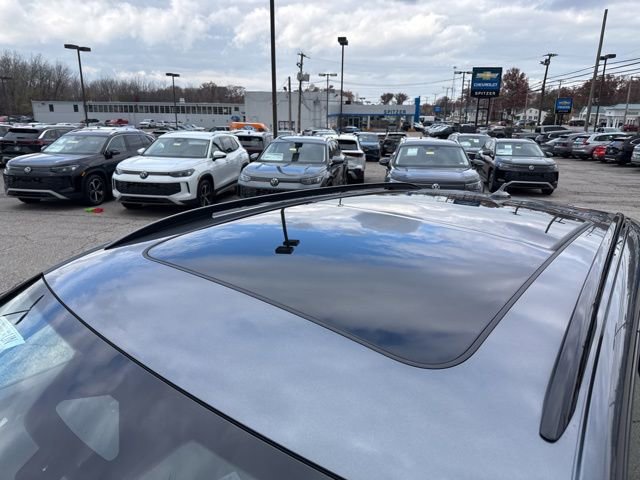 New 2026 Volkswagen Tiguan SE R-Line image 17