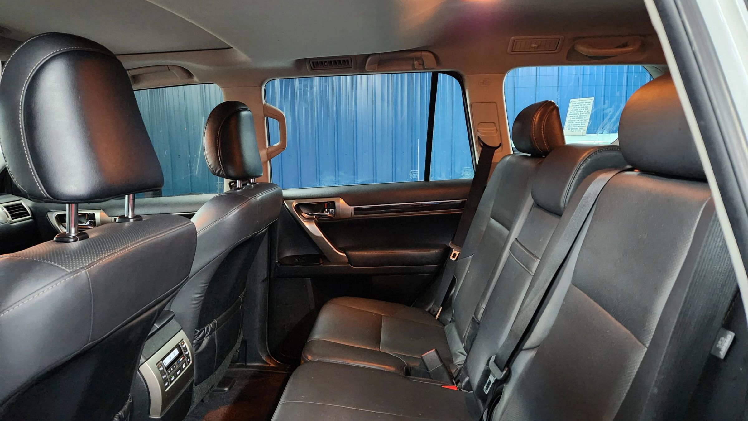 Used 2015 Lexus GX 460 image 21