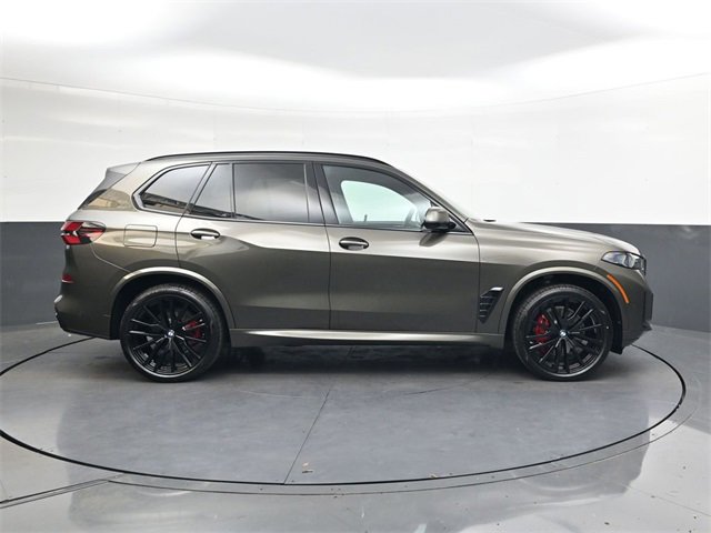 New 2026 BMW X5 xDrive40i w/ Executive Package image 3