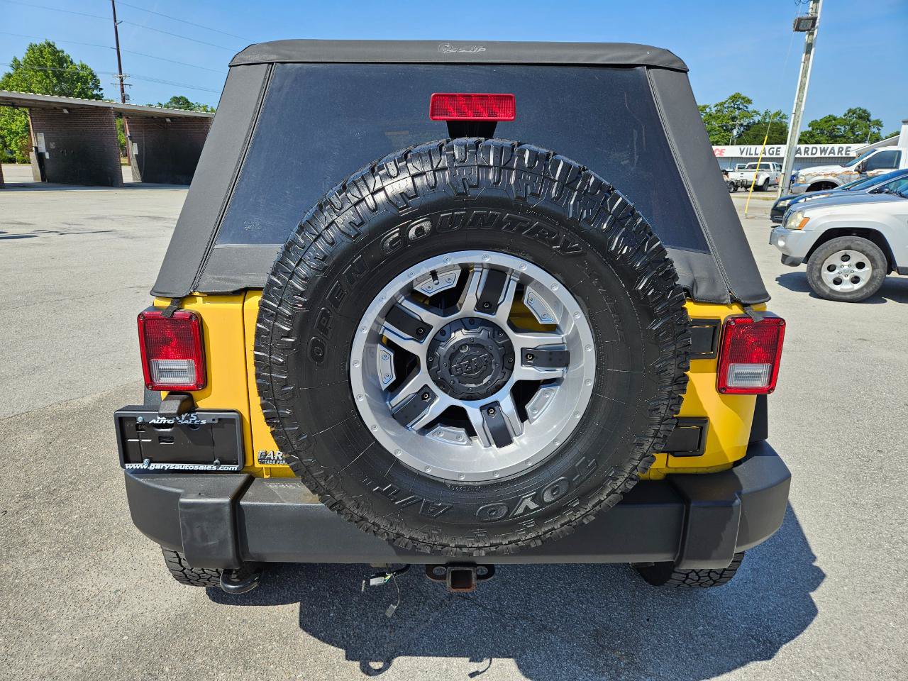Used 2015 Jeep Wrangler Unlimited Sport w/ Connectivity Group AWD/4WD image 5