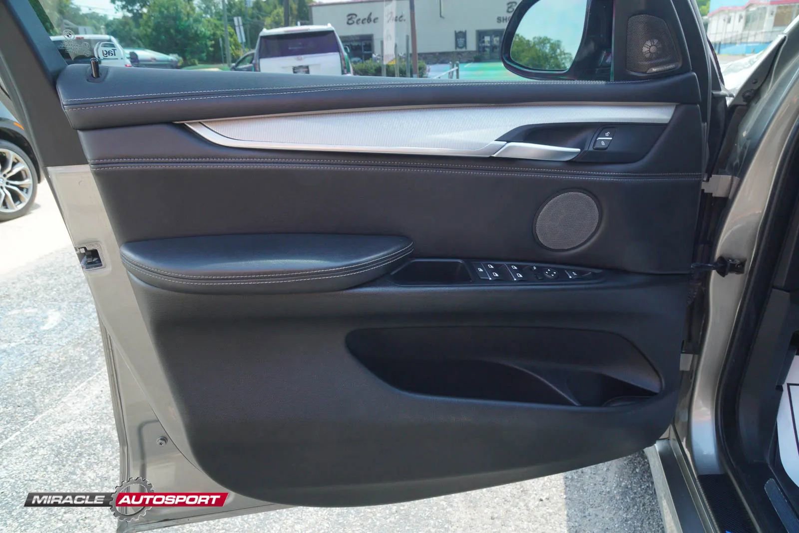 Used 2016 BMW X5 M image 15