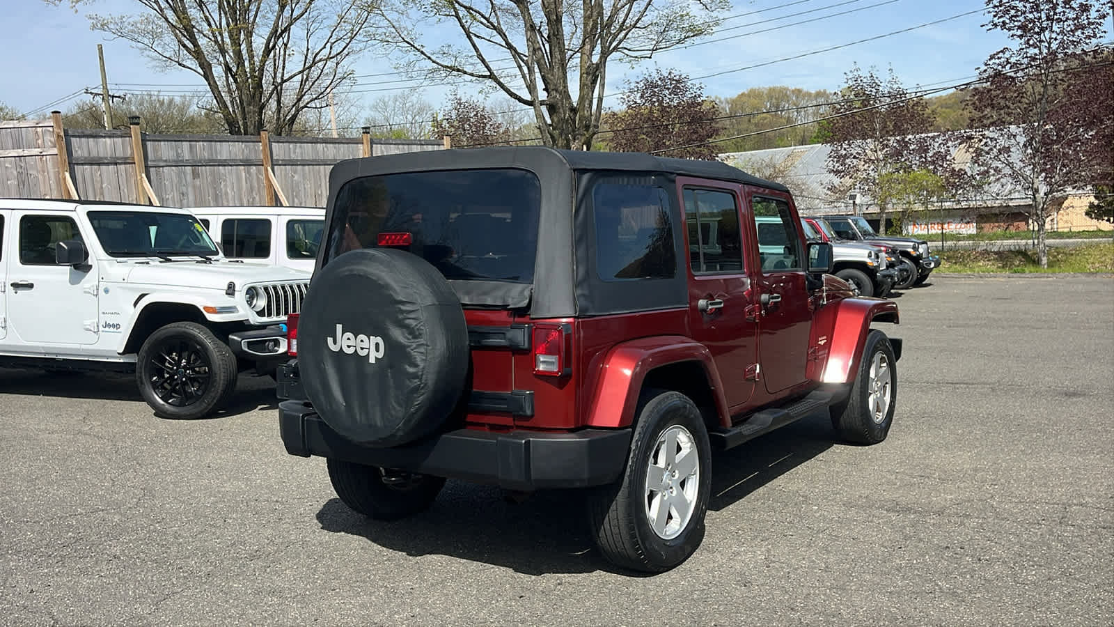 Used 2007 Jeep Wrangler Unlimited Sahara AWD/4WD image 4