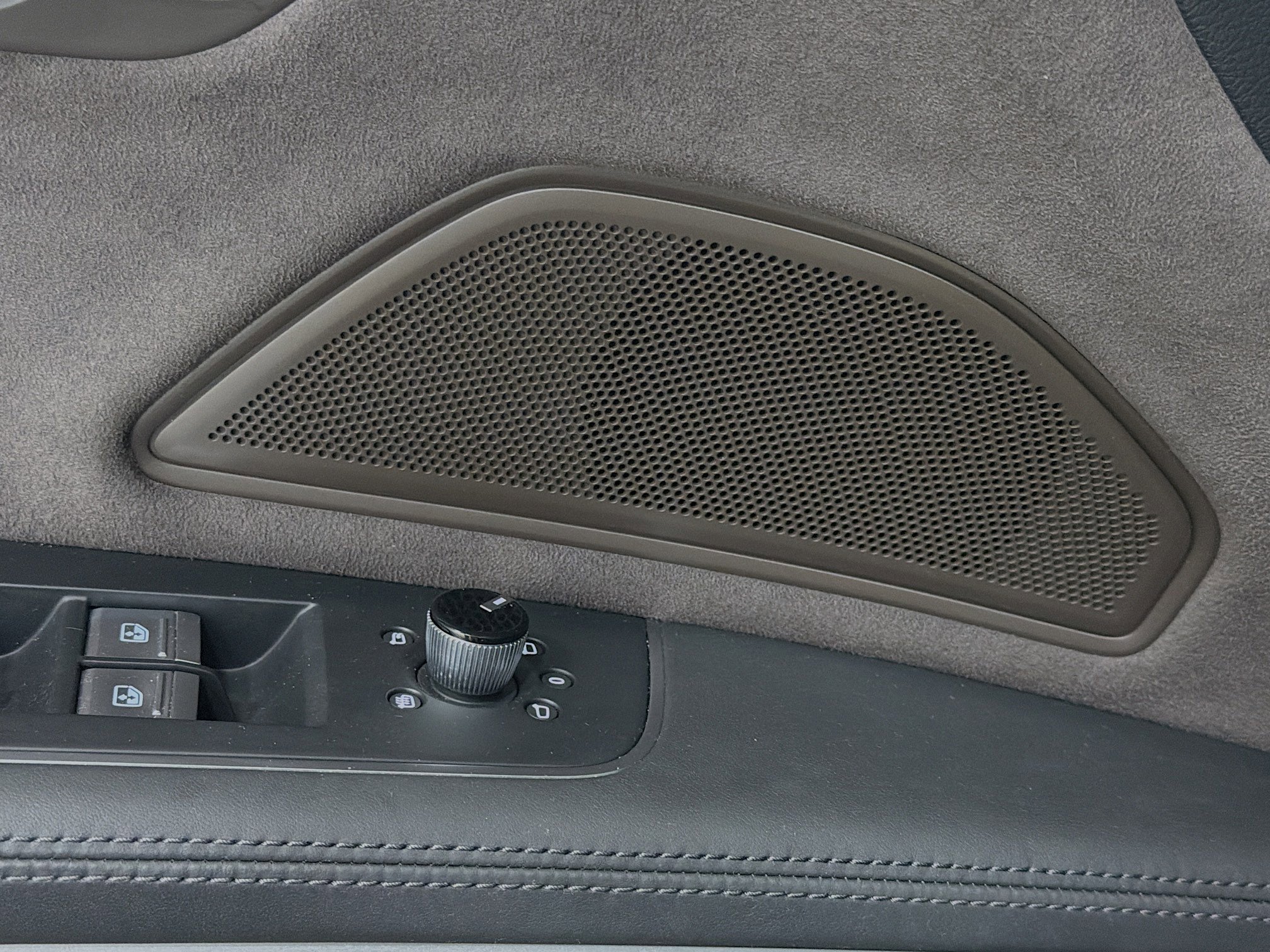 Used 2023 Audi A8 L 3.0T w/ Luxury Package image 23