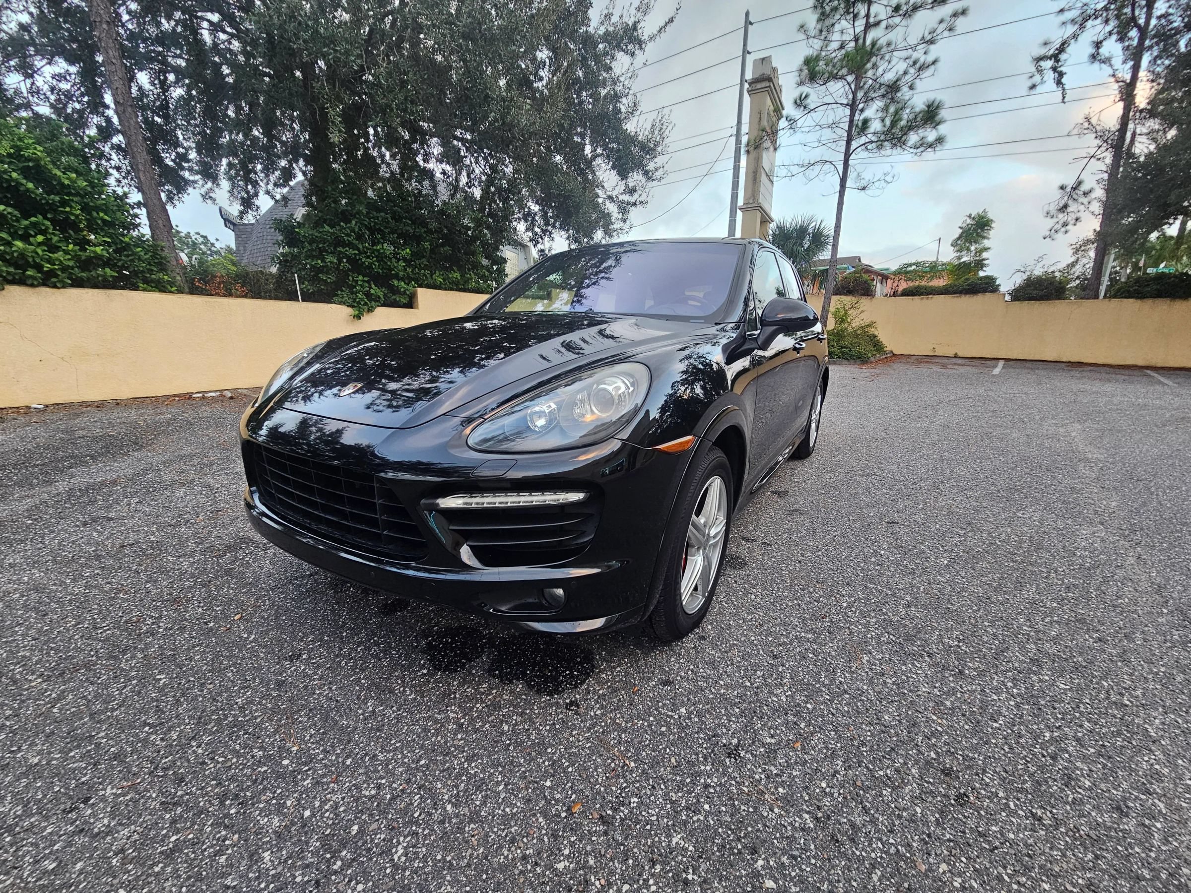 Used 2013 Porsche Cayenne GTS AWD/4WD image 8