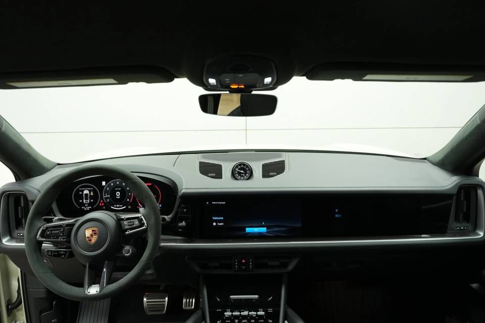 New 2026 Porsche Cayenne GTS image 16