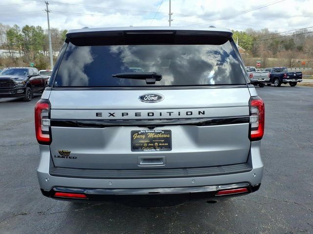 Used 2024 Ford Expedition Limited image 16