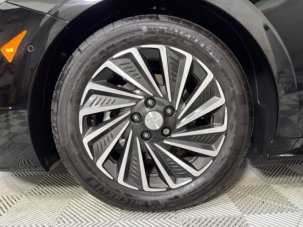 Used 2023 Hyundai Sonata Limited FWD image 24