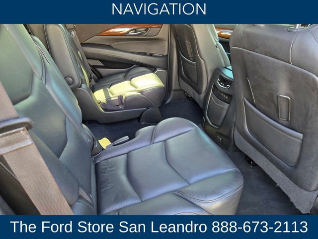 Used 2018 Cadillac Escalade Luxury image 15