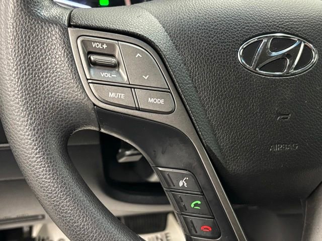 Used 2017 Hyundai Santa Fe SE FWD image 19