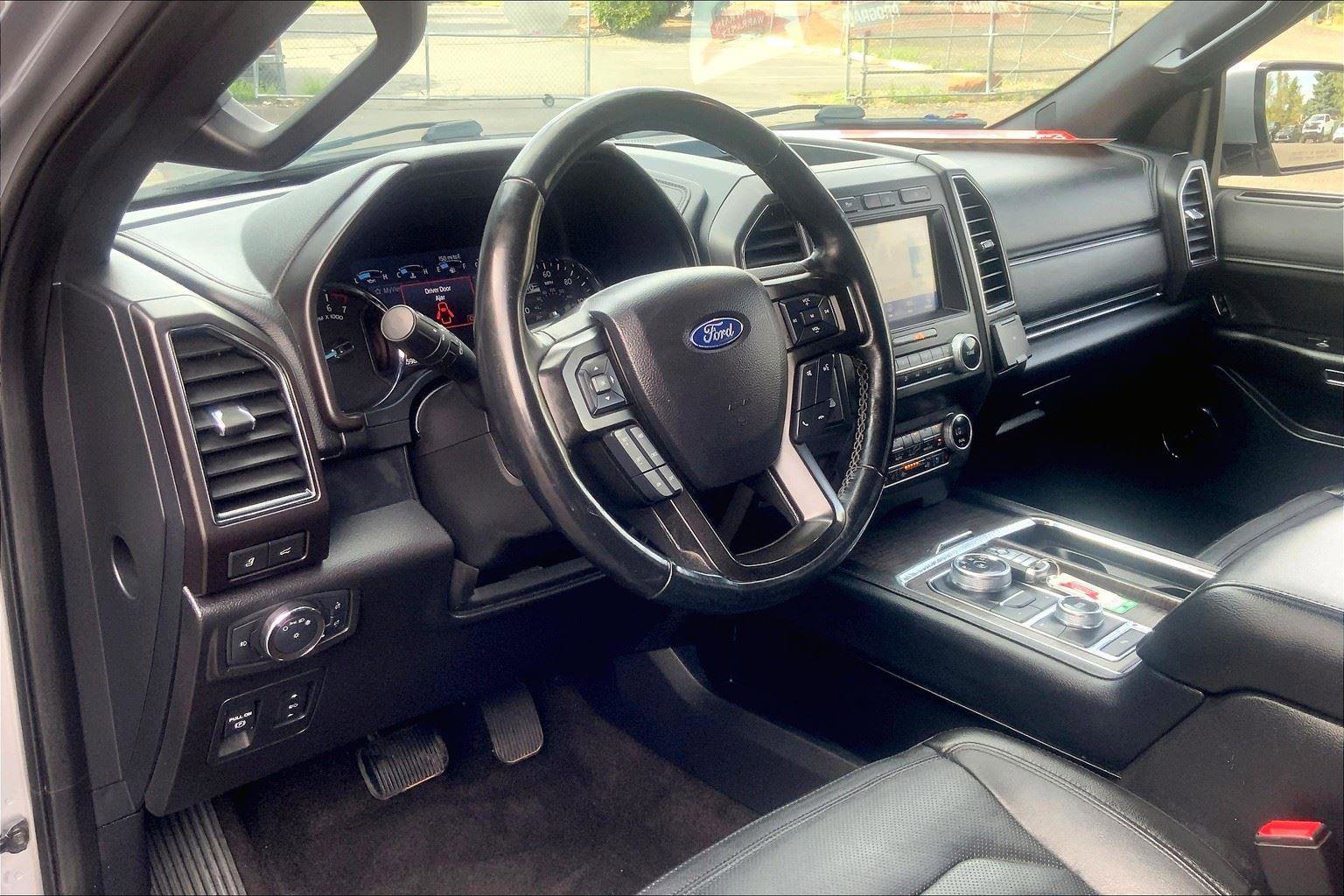 Used 2020 Ford Expedition Limited image 14