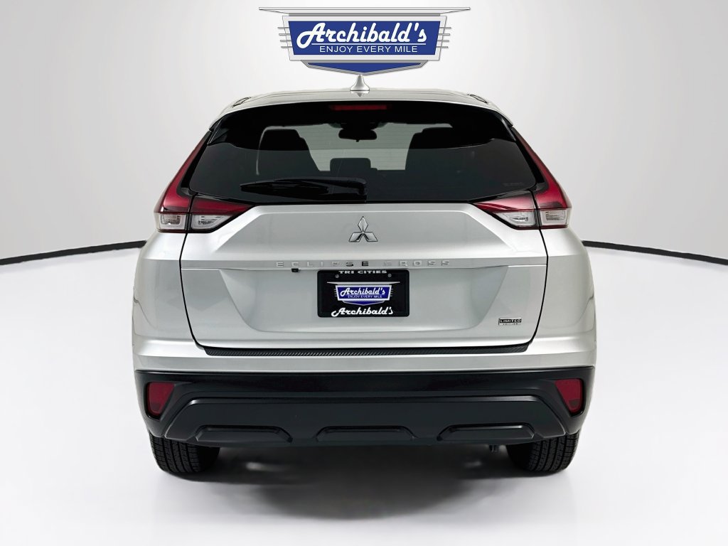 Used 2023 Mitsubishi Eclipse Cross LE AWD/4WD image 7