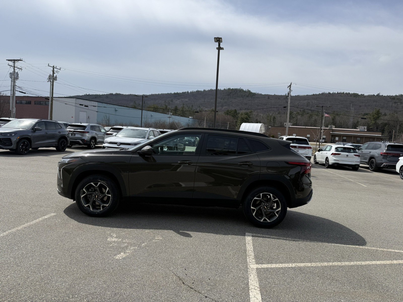 Used 2024 Chevrolet Trax LT w/ LT Convenience Package image 6