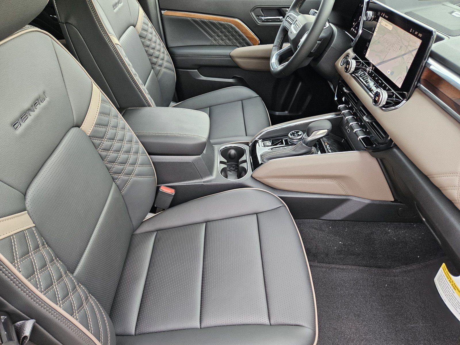 New 2026 GMC Canyon Denali AWD/4WD image 10