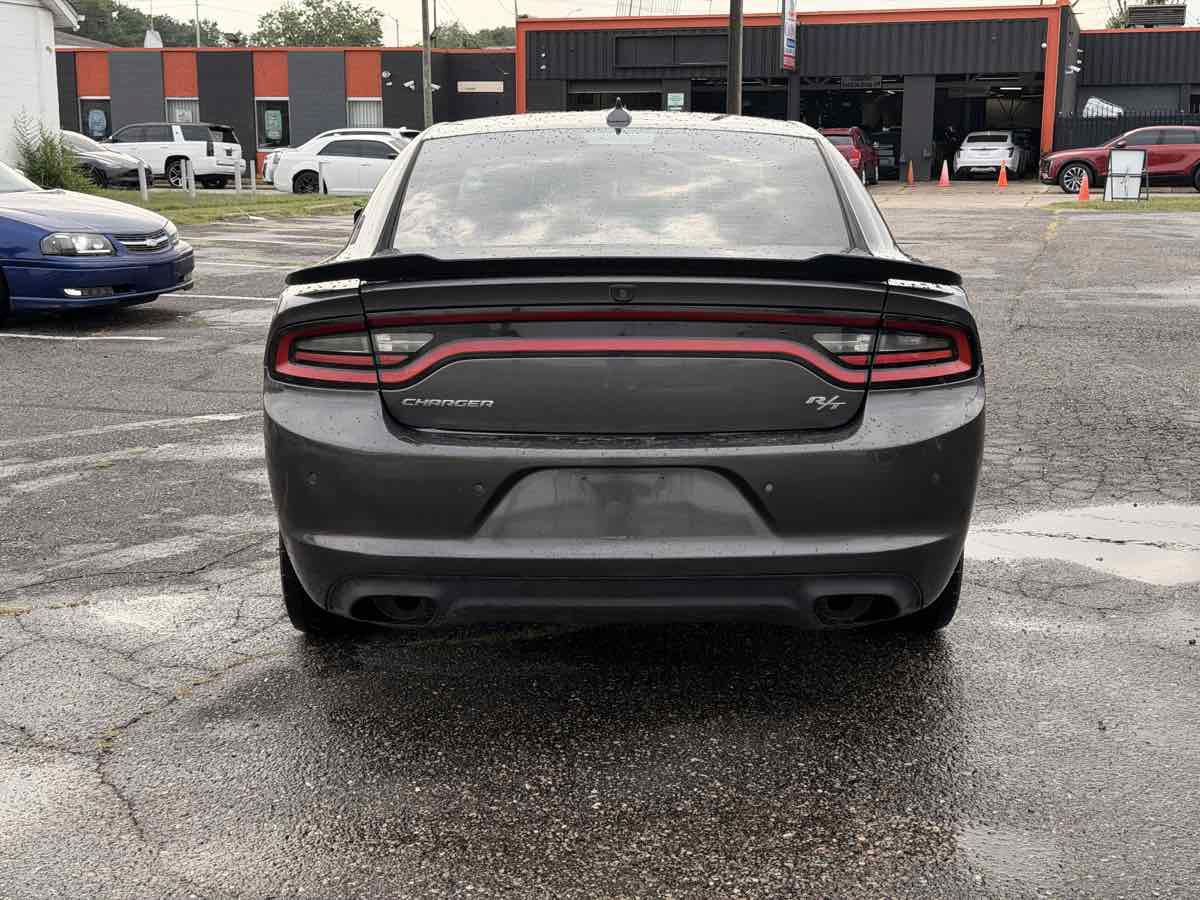 Used 2018 Dodge Charger R/T RWD image 6