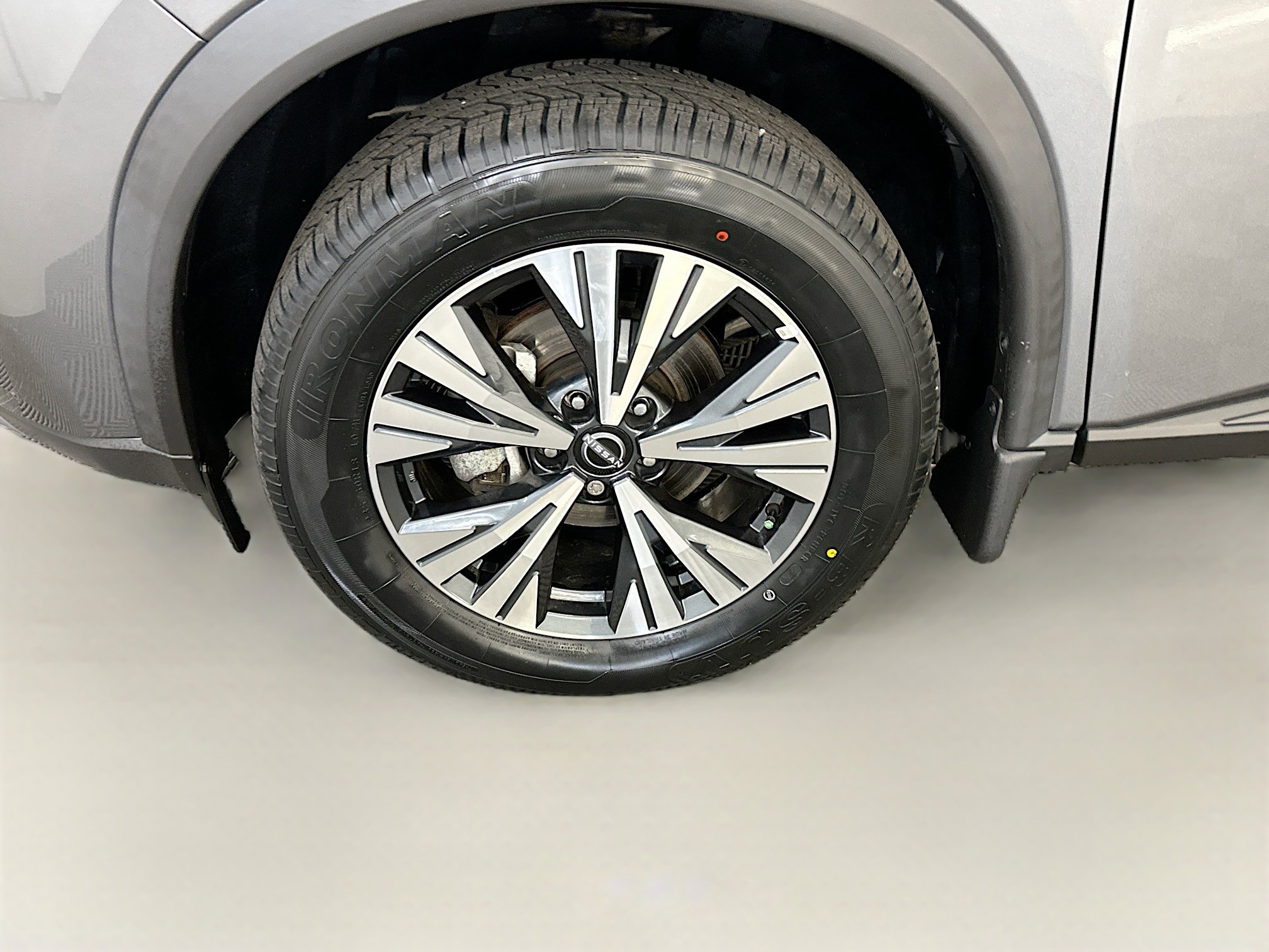 Used 2023 Nissan Rogue SV AWD/4WD image 11