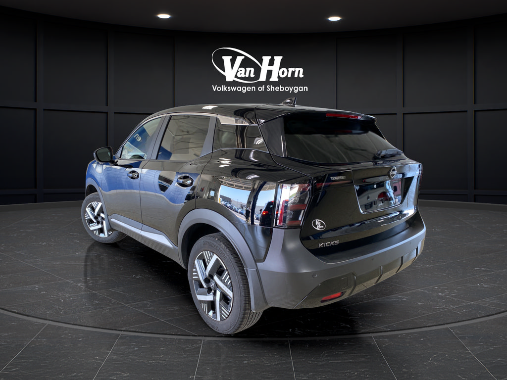 Used 2025 Nissan Kicks SV FWD image 5