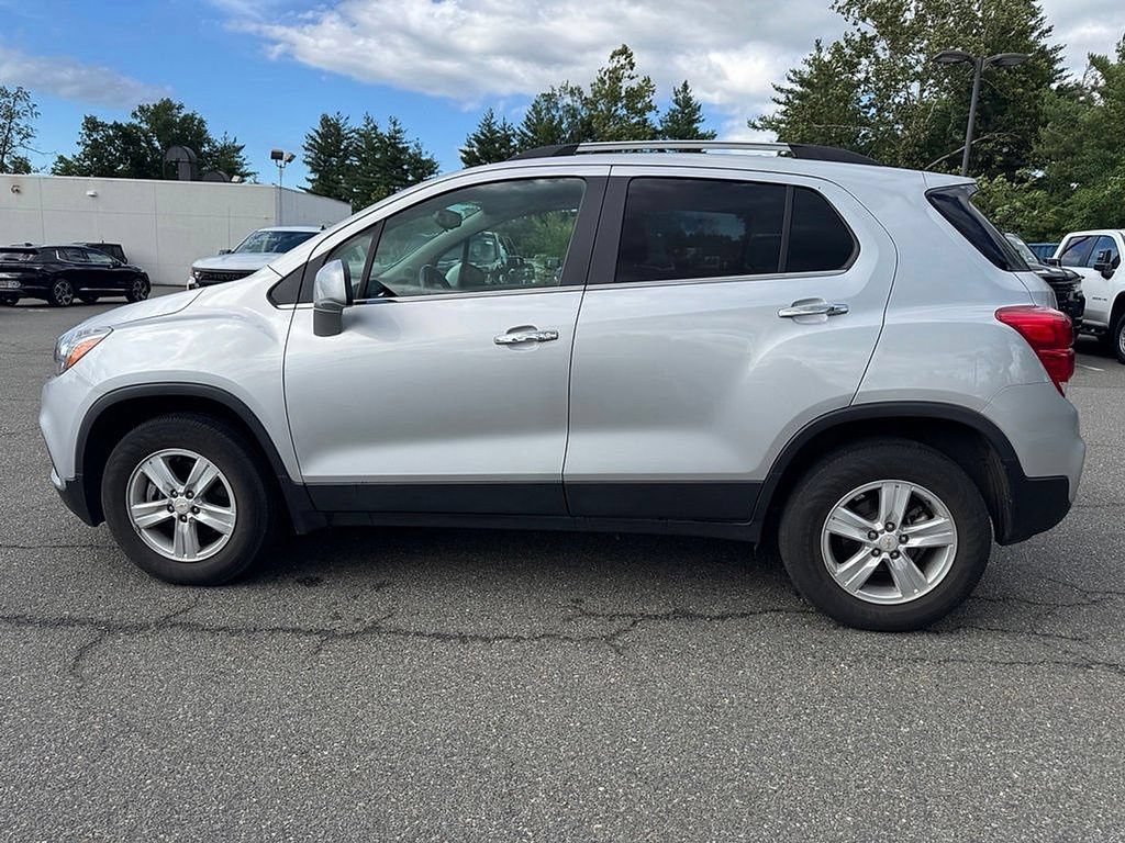 Used 2019 Chevrolet Trax LT w/ LT Convenience Package AWD/4WD image 4