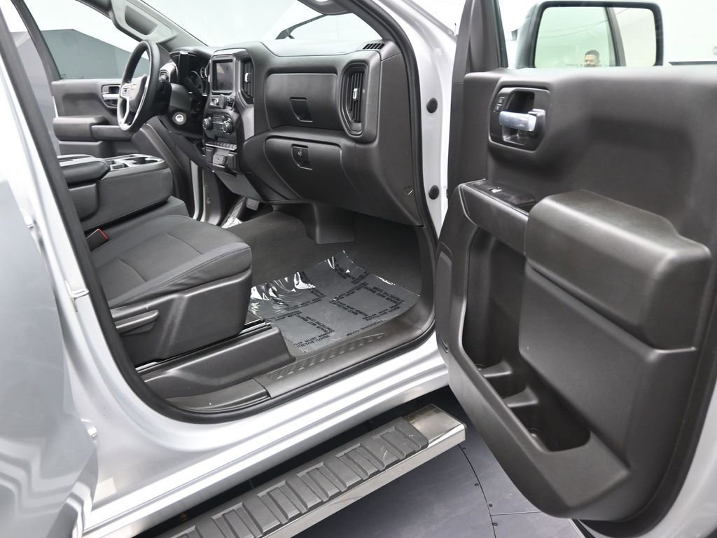Used 2021 Chevrolet Silverado 1500 Custom w/ Safety Confidence Package RWD image 16