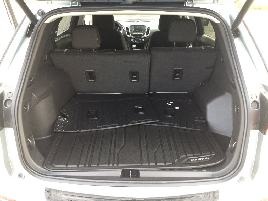 Used 2024 Chevrolet Equinox LT w/ LPO, Floor Liner Package FWD image 29