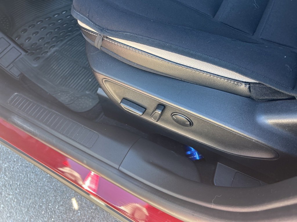 Used 2022 Ford Escape SEL image 8