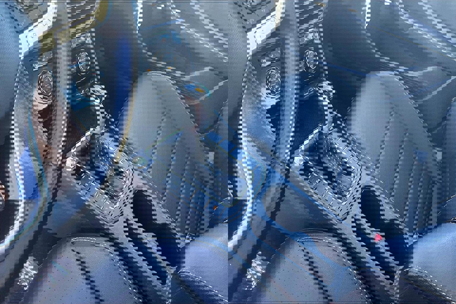 Used 2024 Volkswagen Jetta SE image 15