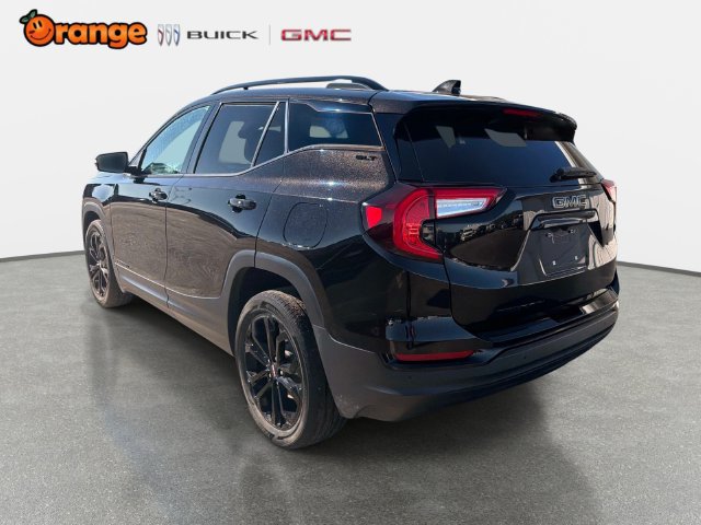 Used 2022 GMC Terrain SLT w/ Infotainment Package II FWD image 5