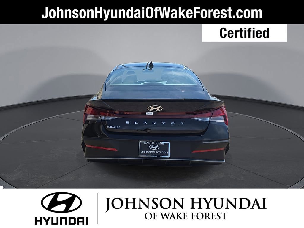 Certified 2025 Hyundai Elantra Sport FWD image 14