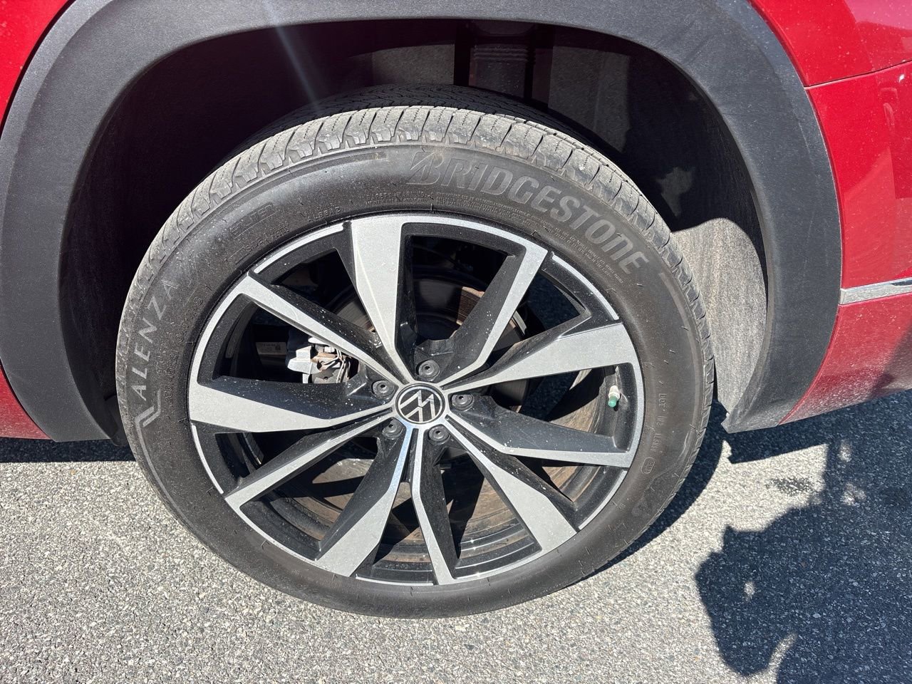 Used 2024 Volkswagen Atlas SEL Premium R-Line image 11