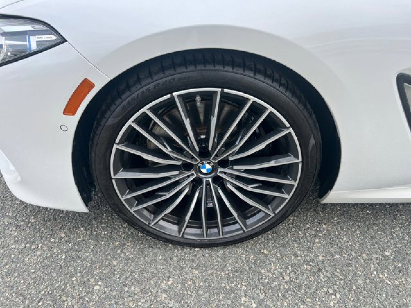 Used 2022 BMW 840i Convertible image 9