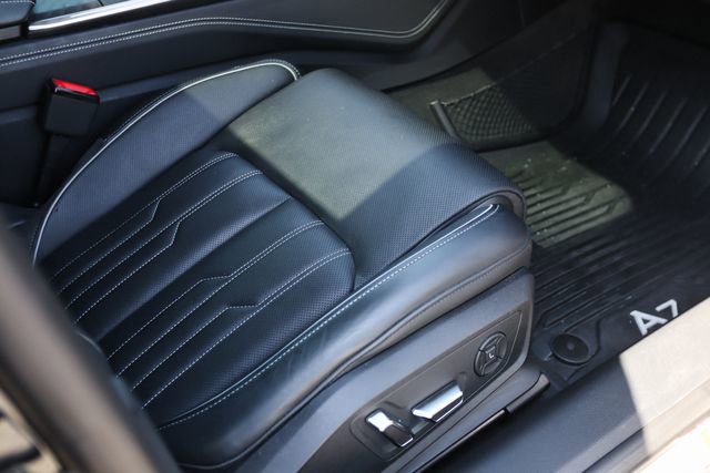Used 2021 Audi A7 e Prestige w/ Prestige Package image 59