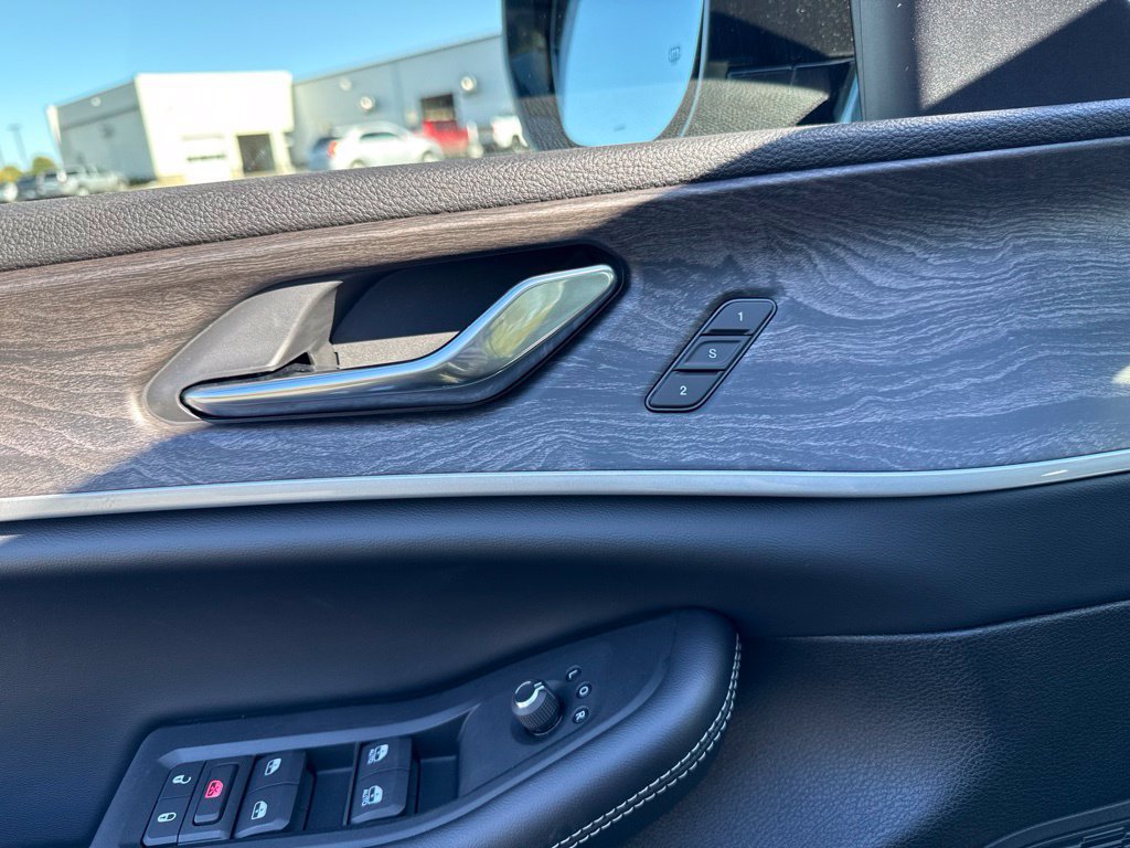 New 2027 Jeep Grand Cherokee Limited AWD/4WD image 28