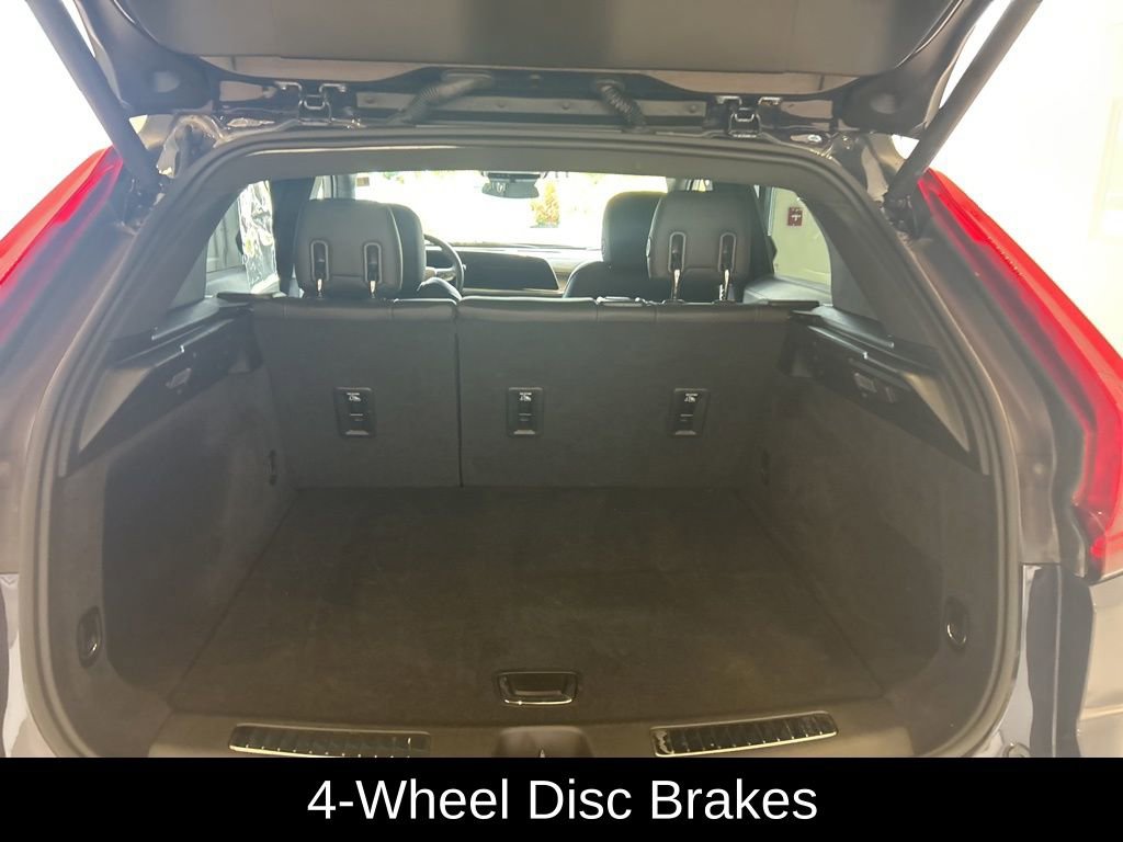 Used 2025 Cadillac XT4 Premium Luxury image 14