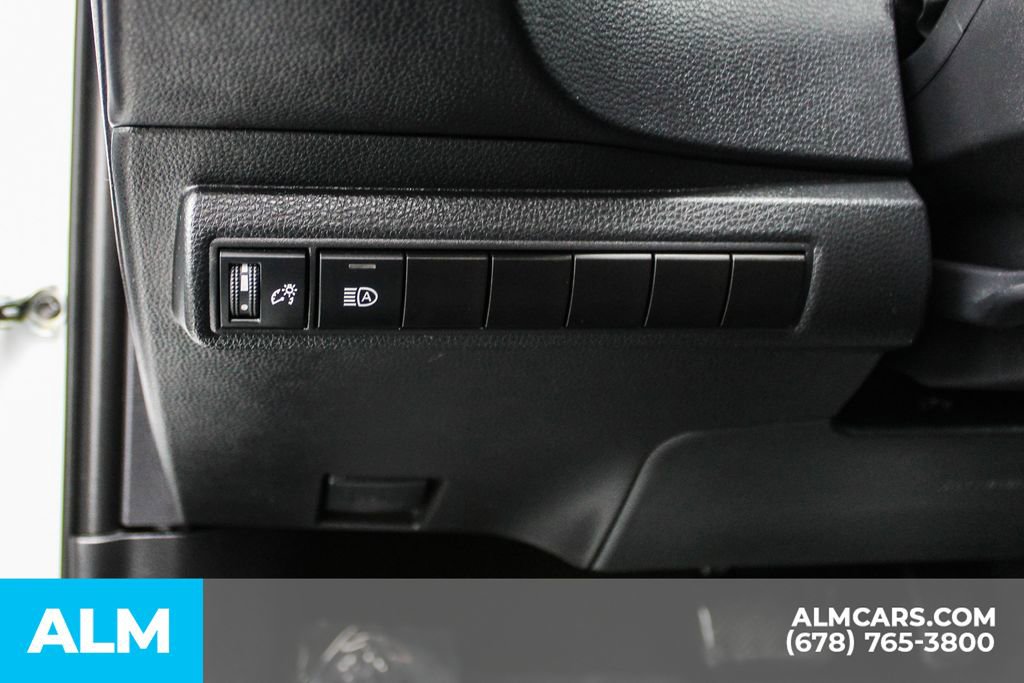 Used 2023 Toyota Corolla LE image 28